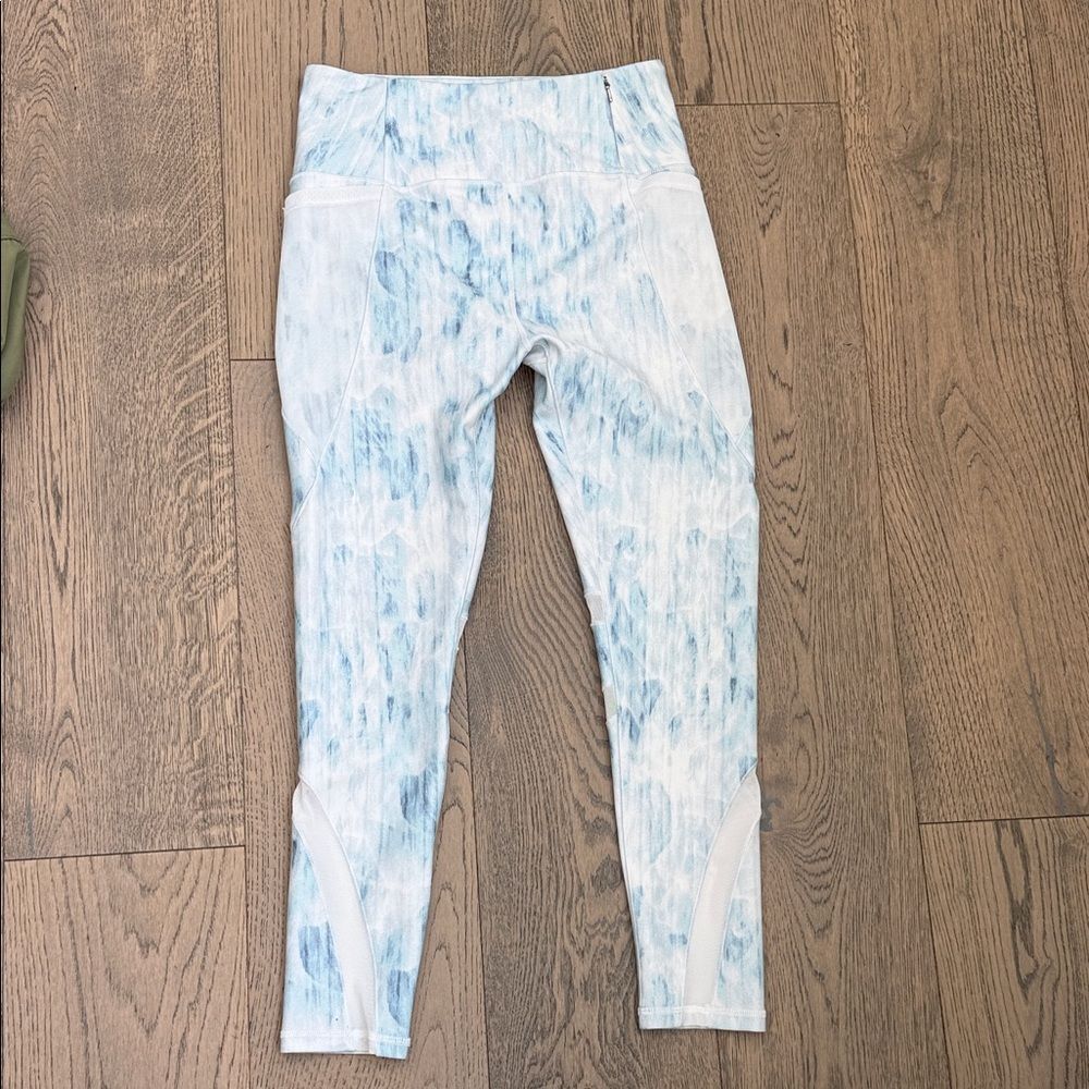 CALIA by Carrie Underwood workout leggings women’s med. like new activewear yoga